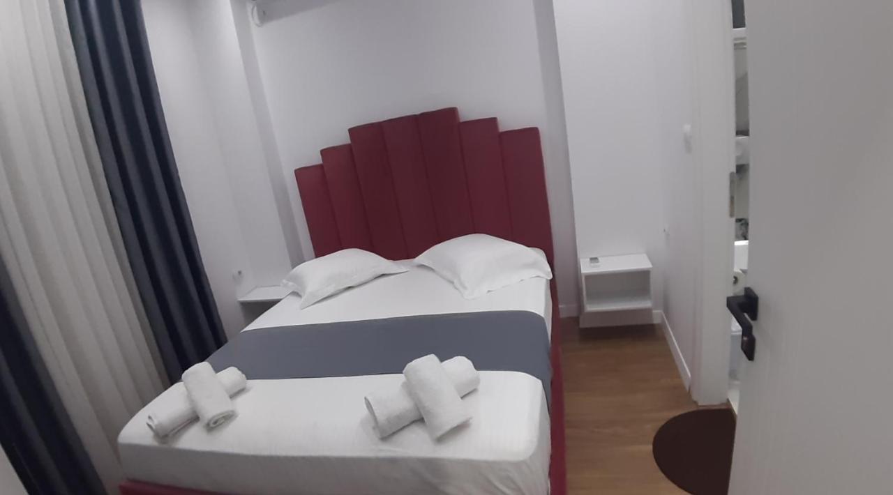 ホテル Vasilika Apartament 1 Sarandë エクステリア 写真