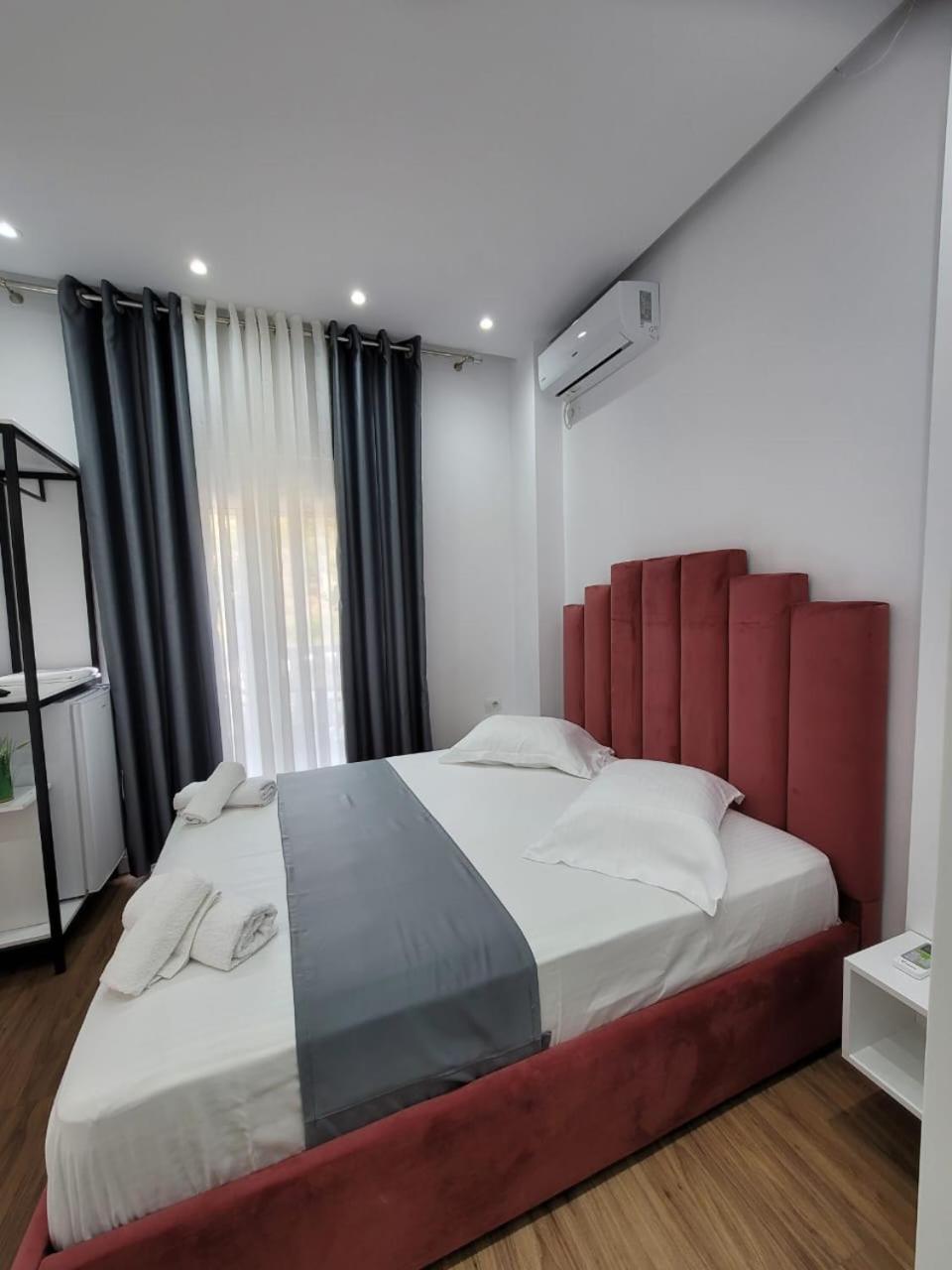 ホテル Vasilika Apartament 1 Sarandë エクステリア 写真